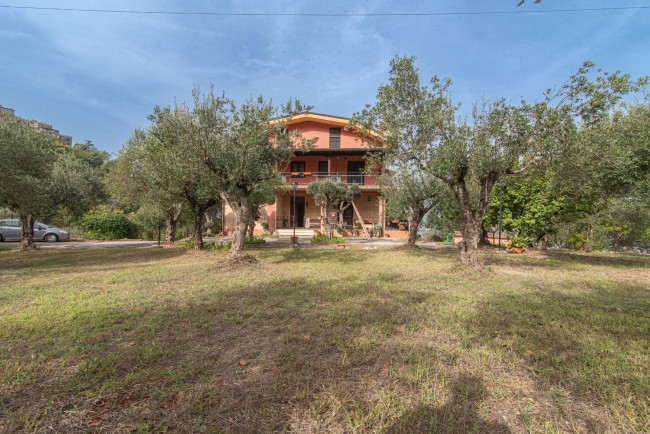 Villa for sale in Falvaterra