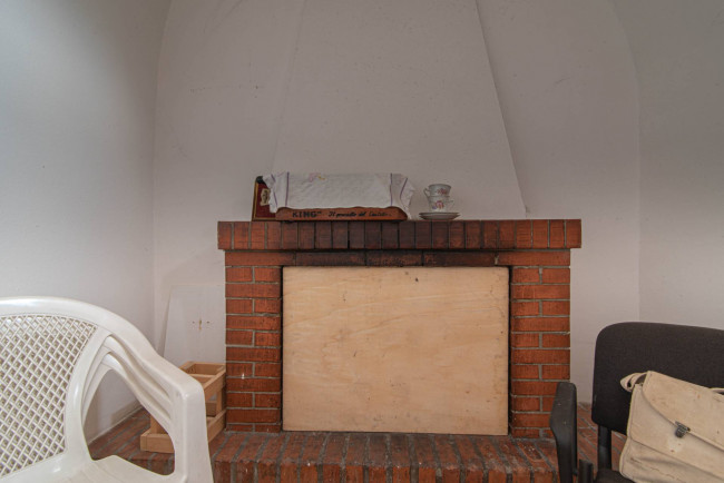 typical historical house for sale in Pescosolido