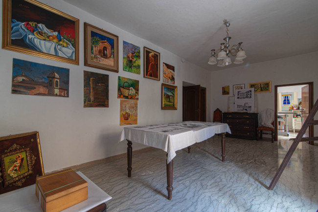 typical historical house for sale in Pescosolido