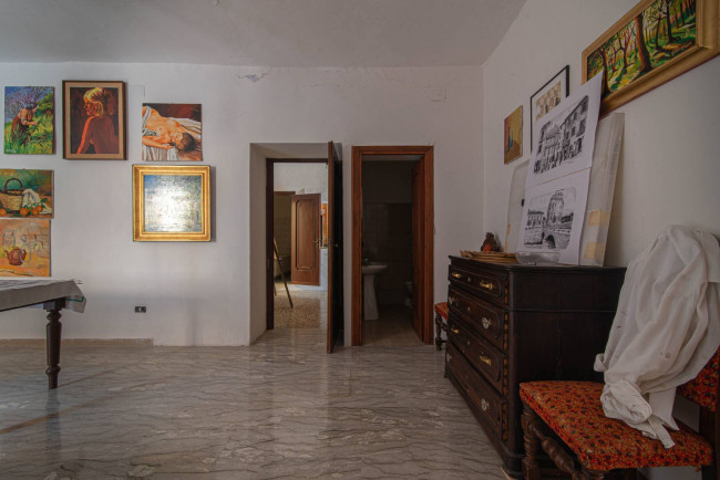 typical historical house for sale in Pescosolido