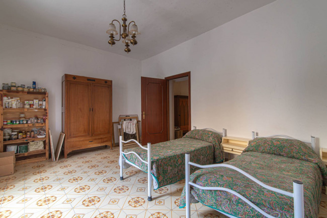 typical historical house for sale in Pescosolido