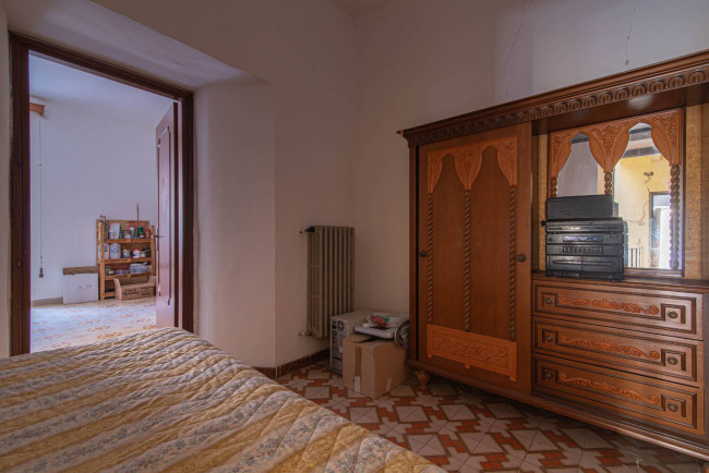 typical historical house for sale in Pescosolido