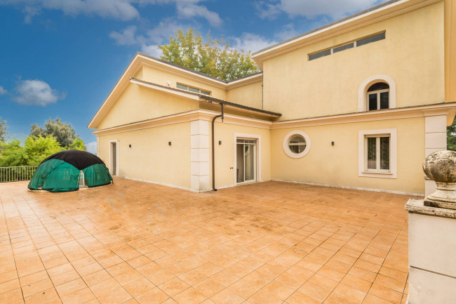 Villa for sale in Cassino