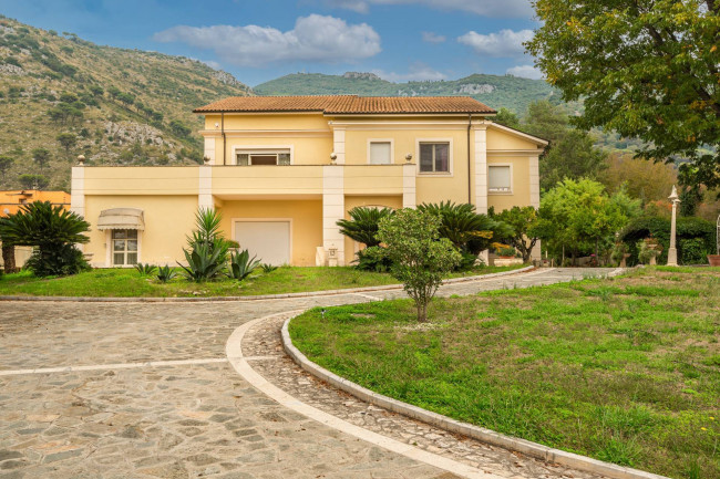 Villa for sale in Cassino
