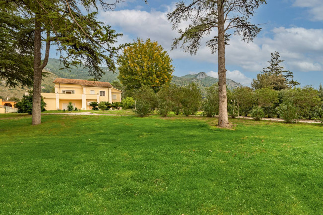 Villa for sale in Cassino
