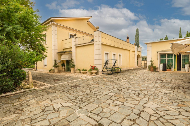 Villa for sale in Cassino
