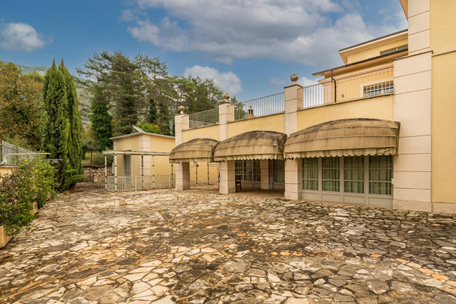 Villa for sale in Cassino
