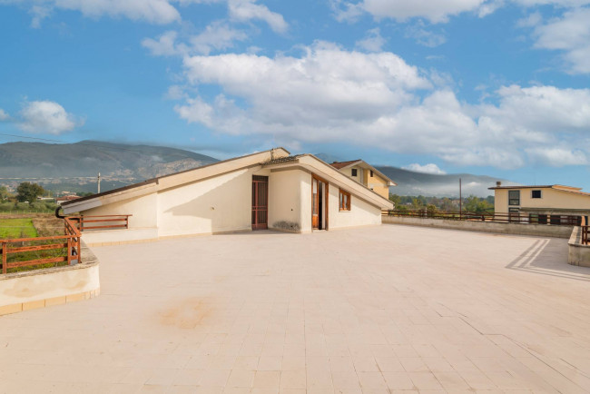 Villa for sale in Roccasecca