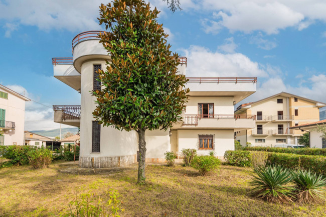 Villa for sale in Roccasecca