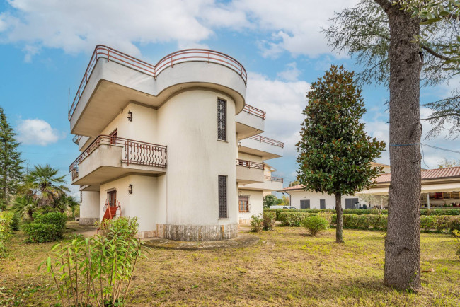 Villa for sale in Roccasecca