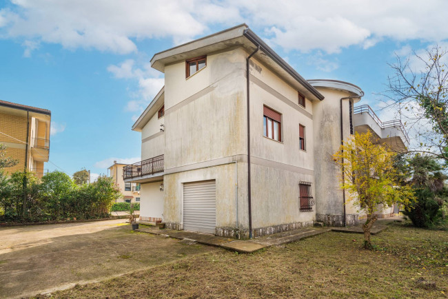 Villa for sale in Roccasecca