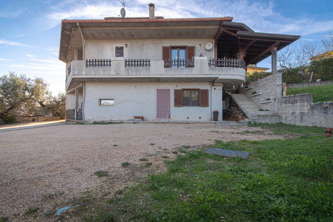Casa indipendente in vendita a Ripi