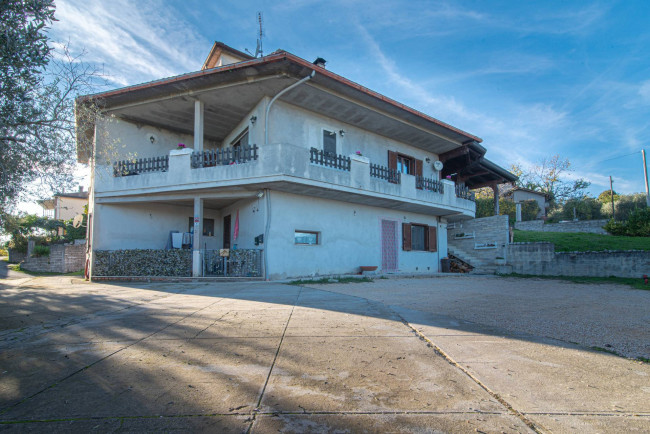Casa indipendente in vendita a Ripi