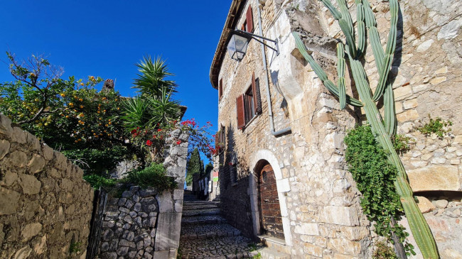 historic residence for sale in Sermoneta