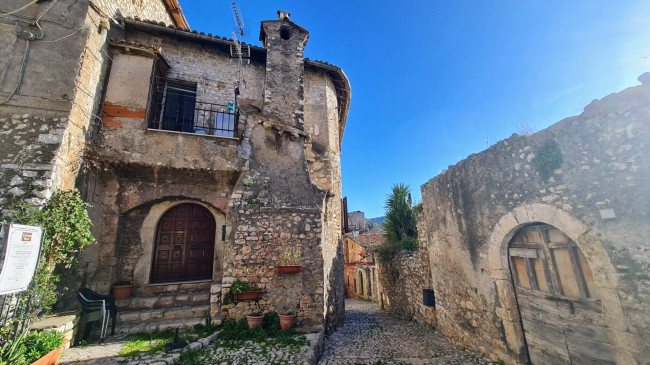 historic residence for sale in Sermoneta