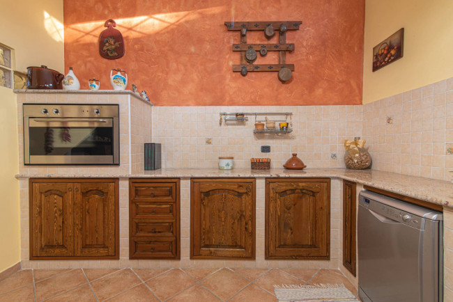 semi-detached villa for sale in Latina
