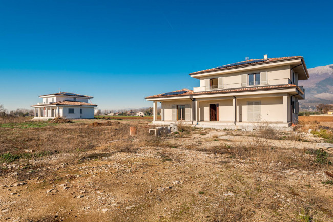 Villa in vendita a Aquino
