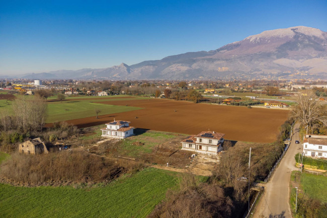 Villa in vendita a Aquino