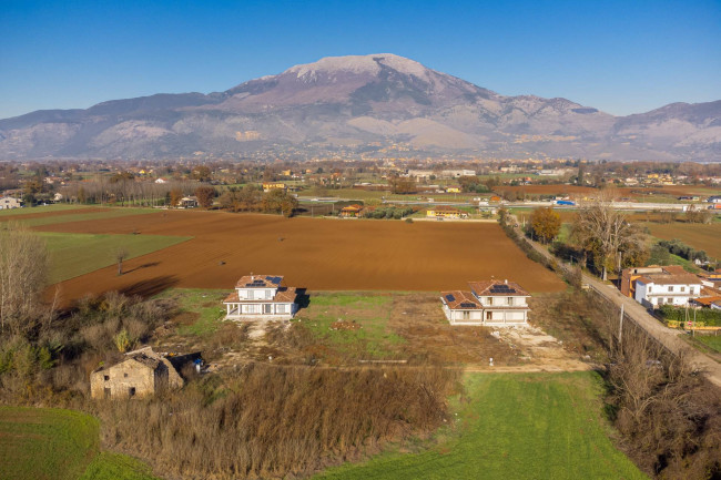 Villa in vendita a Aquino