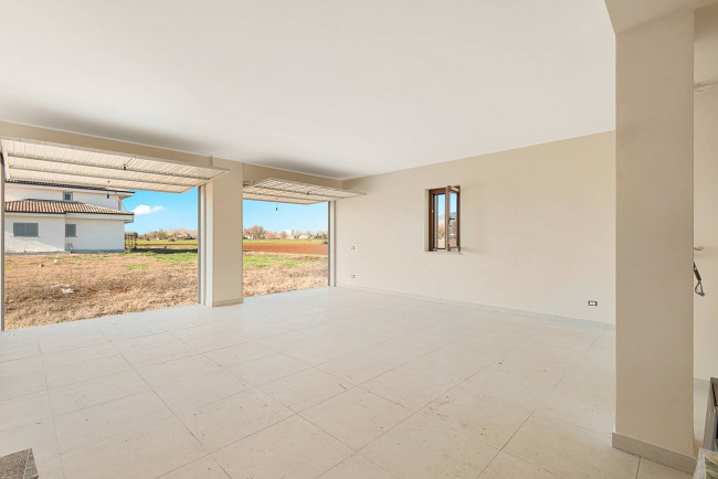 Villa in vendita a Aquino