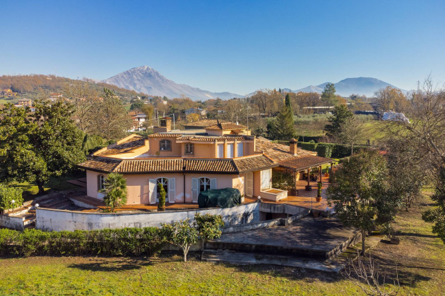 Villa for sale in Cassino