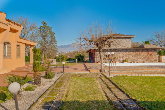 Villa for sale in Cassino