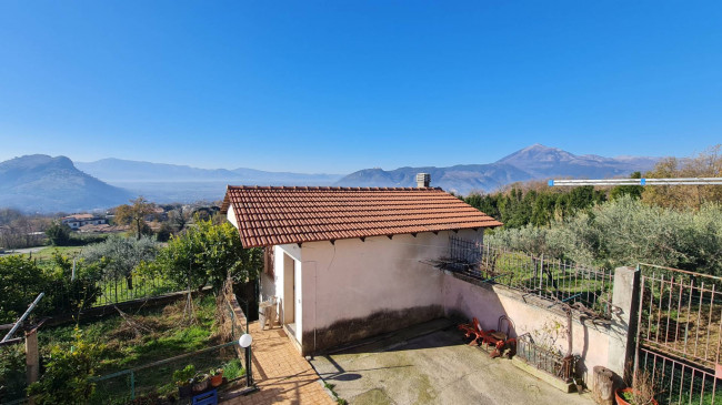 farmhouse for sale in Cervaro