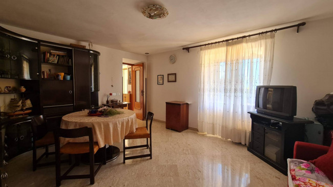 farmhouse for sale in Cervaro