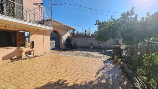 farmhouse for sale in Cervaro