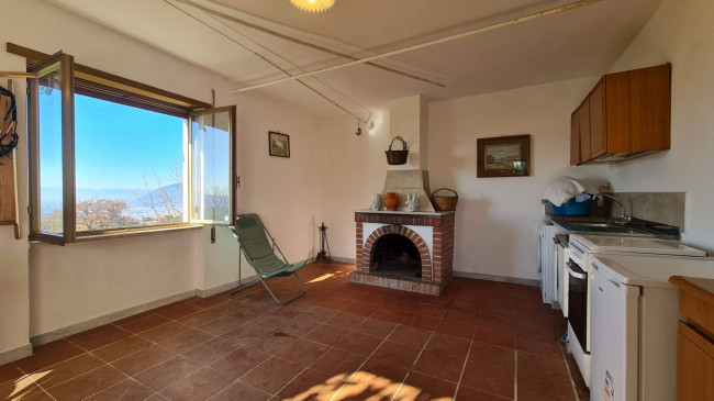 farmhouse for sale in Cervaro