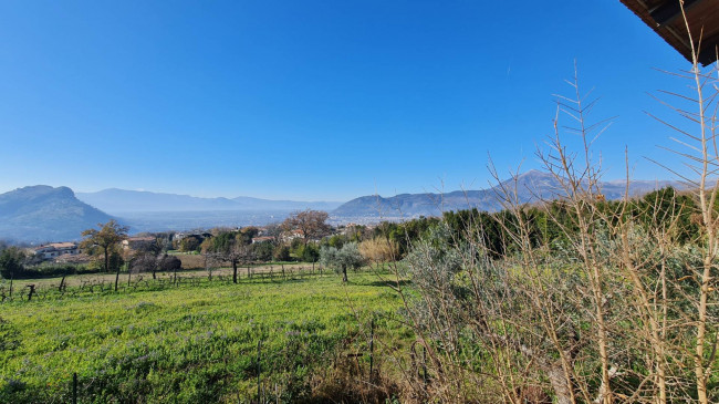 farmhouse for sale in Cervaro