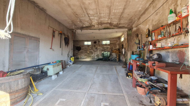 farmhouse for sale in Cervaro