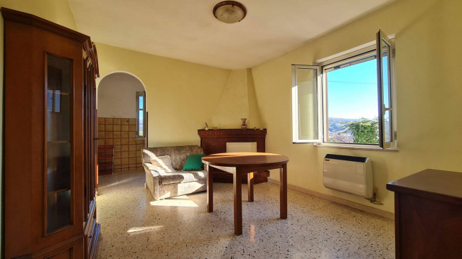 Palazzo intero stabile in vendita a Monte San Giovanni Campano