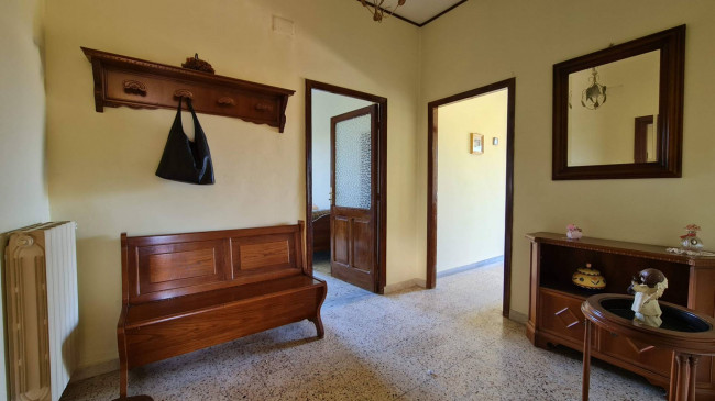 Palazzo intero stabile in vendita a Monte San Giovanni Campano