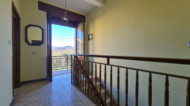 Palazzo intero stabile in vendita a Monte San Giovanni Campano