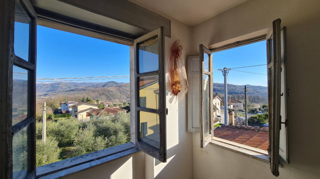 Palazzo intero stabile in vendita a Monte San Giovanni Campano