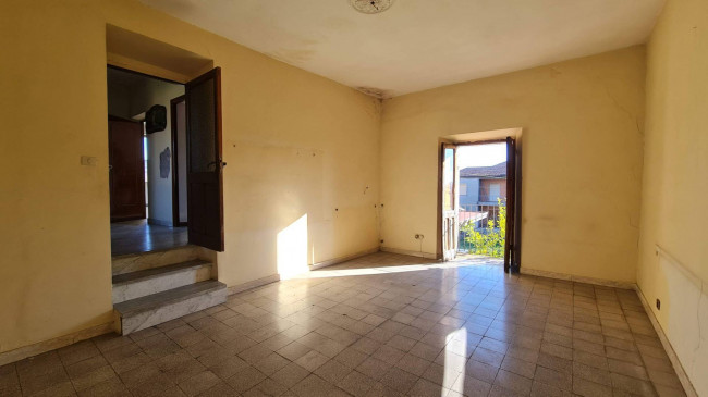 Palazzo intero stabile in vendita a Monte San Giovanni Campano