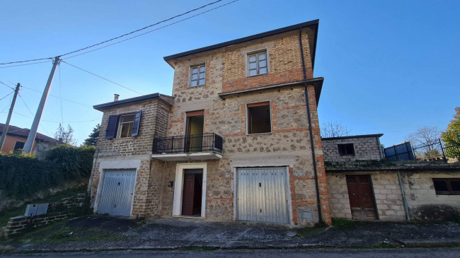 Palazzo intero stabile in vendita a Monte San Giovanni Campano
