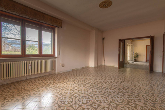 Villa for sale in Sora