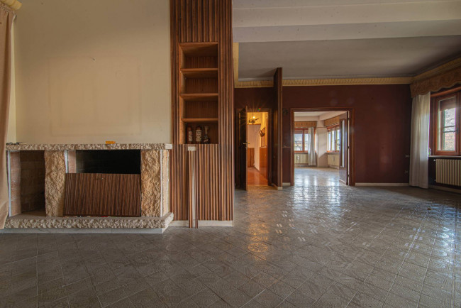 Villa for sale in Sora