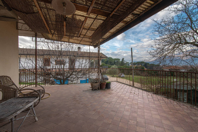 Villa for sale in Sora