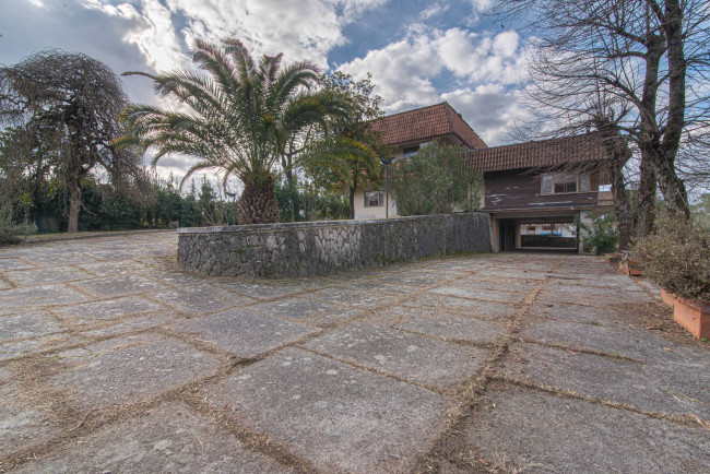 Villa for sale in Sora
