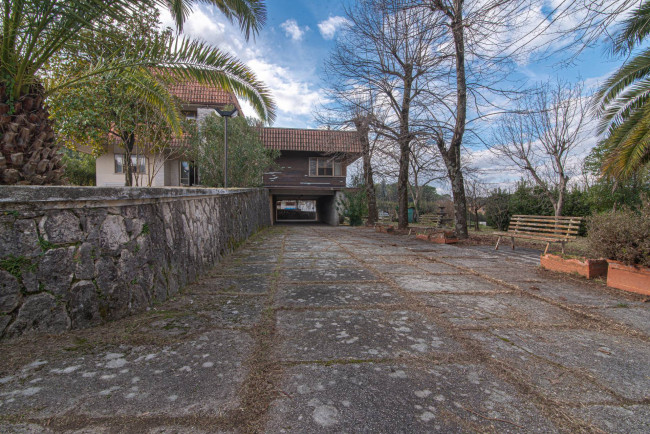 Villa for sale in Sora