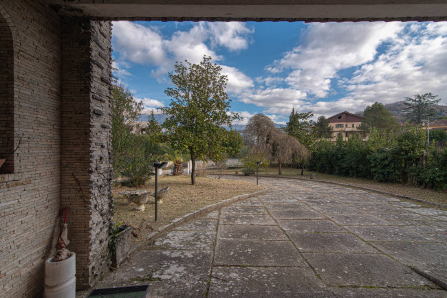 Villa for sale in Sora