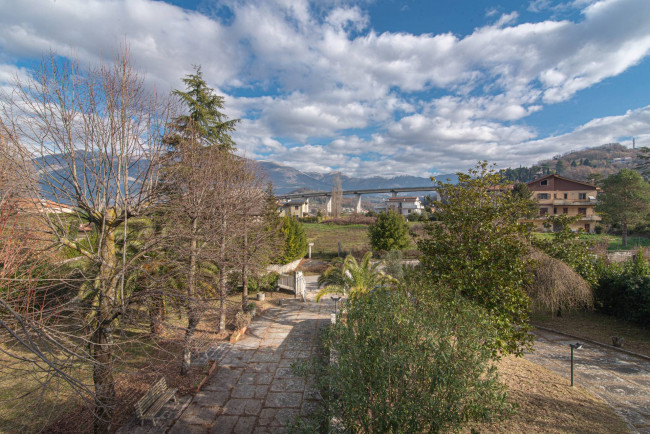 Villa for sale in Sora