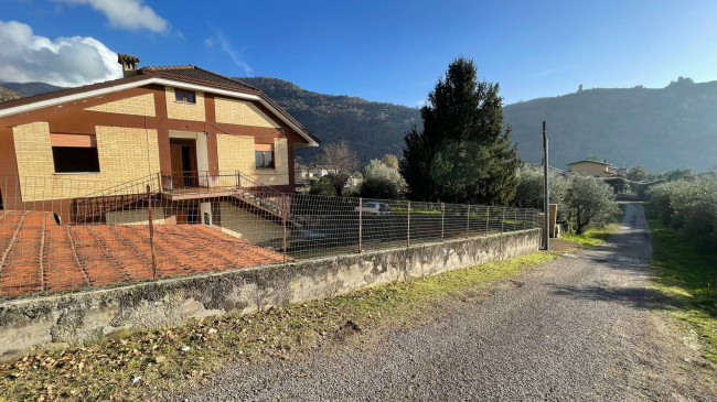 semi-detached villa for sale in Roccasecca
