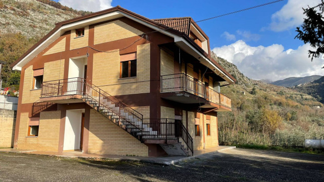 semi-detached villa for sale in Roccasecca