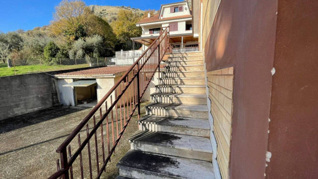 semi-detached villa for sale in Roccasecca