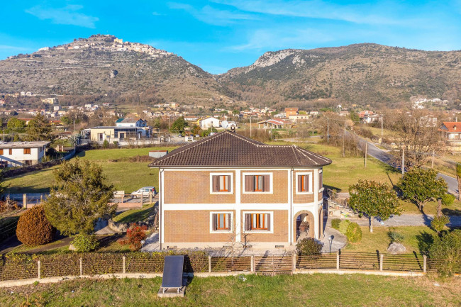 Villa in vendita a Arce