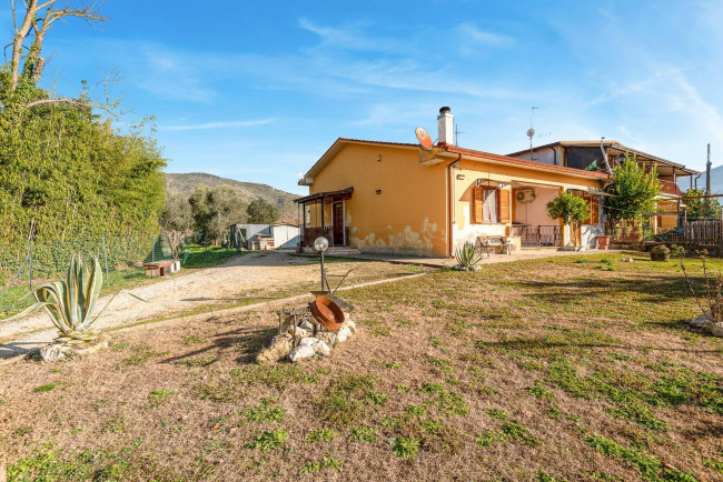 semi-detached house for sale in Roccasecca